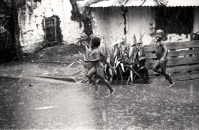Naturisme d'enfants à Mayotte